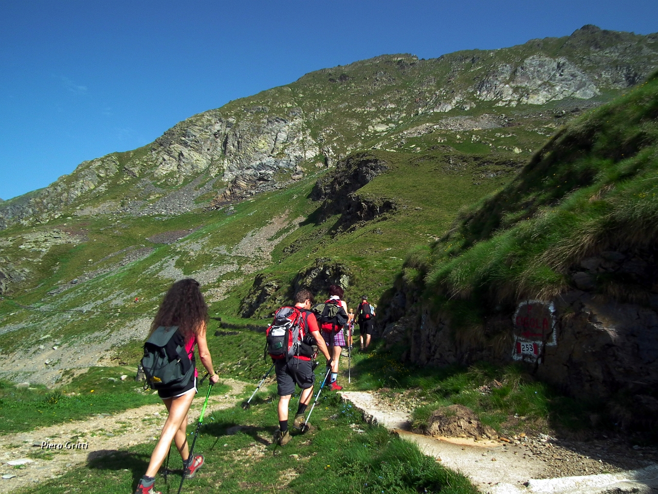 06 Prendiamo il sentiero 253 per il Passo di Cigola.JPG